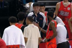  亚运会抢七大战激情夜！凯恩里突外投，上海海港大胜广州队